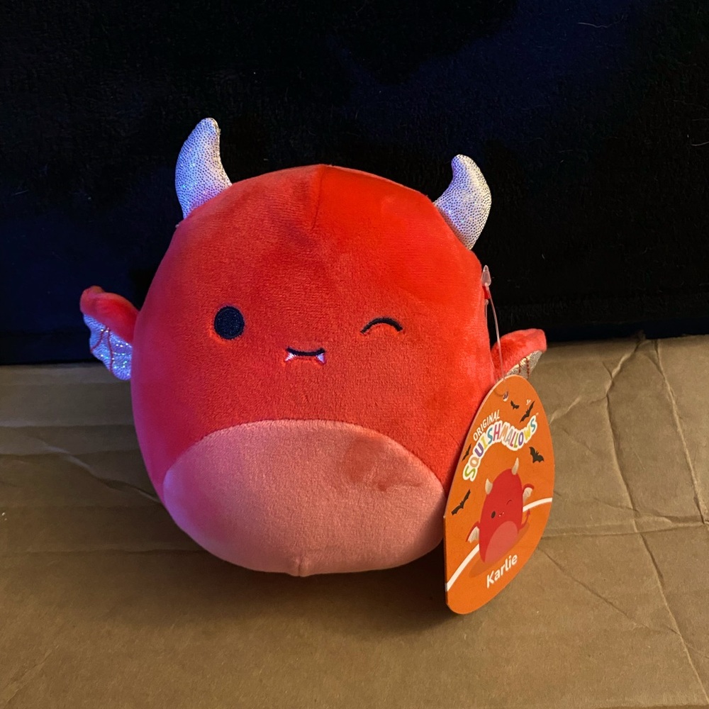 NWT 5” Karlie the bat Halloween Squishmallow